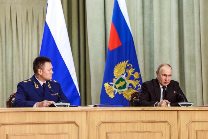 Путин попросил прокуроров сосредоточиться на профилактике экономических преступлений