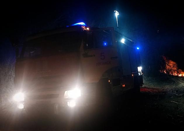 Спасатели за сутки ликвидировали в ЛНР 50 пожаров на открытых территориях