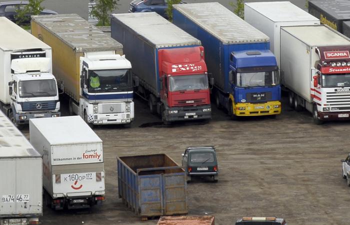 Литва все-таки объяснила проблемы с въездом в страну российских грузовиков