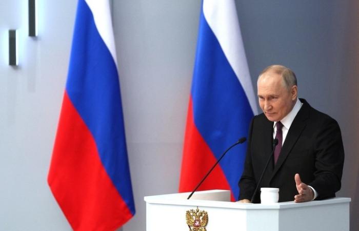 Путин обратился с Посланием Федеральному собранию: все главные заявления